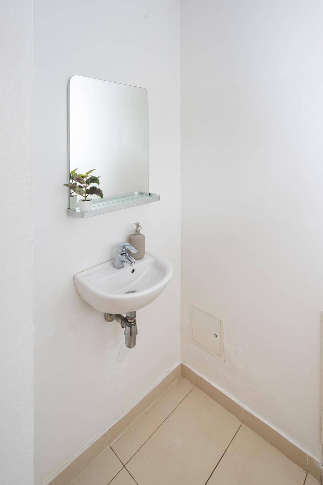 Gemuetliches, Ruhiges Apartment - 90M2 Mit Garten Und Terrasse Bécs Kültér fotó