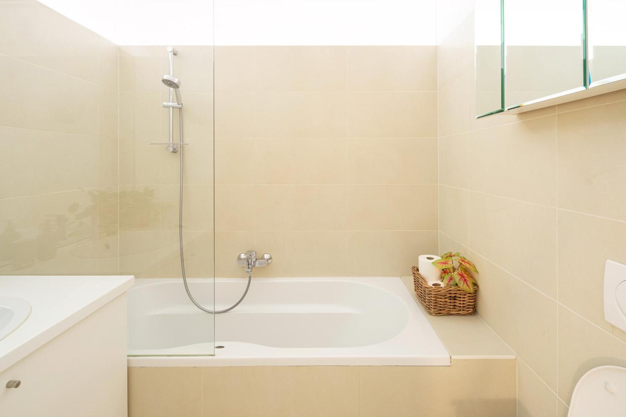 Gemuetliches, Ruhiges Apartment - 90M2 Mit Garten Und Terrasse Bécs Kültér fotó
