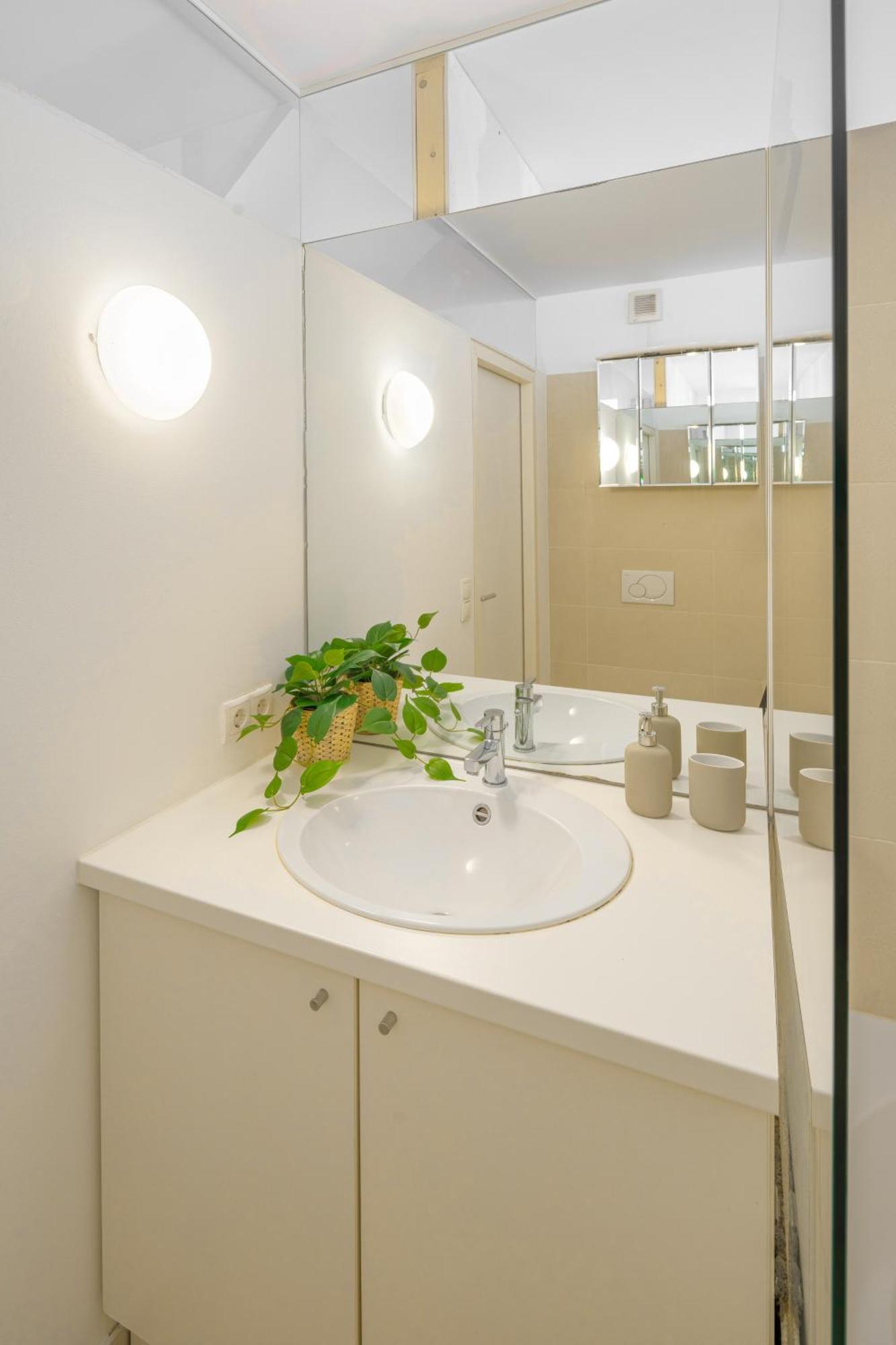 Gemuetliches, Ruhiges Apartment - 90M2 Mit Garten Und Terrasse Bécs Kültér fotó